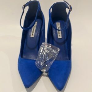 Royal blue pumps